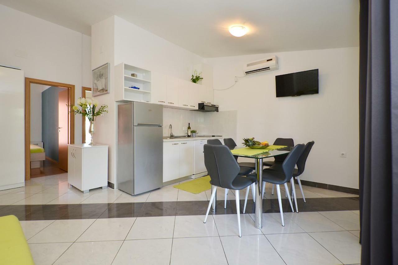 Apartment Petra Marina
