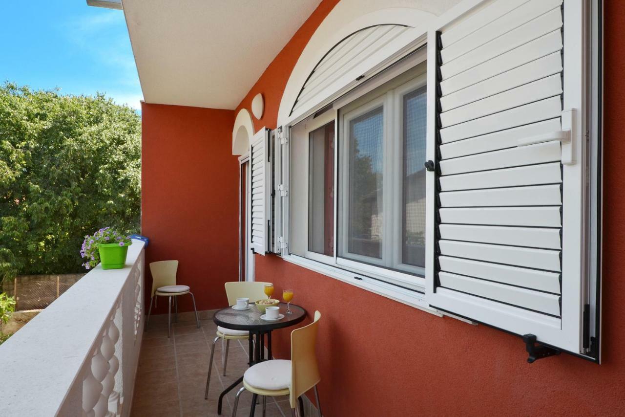 Apartment Petra Marina